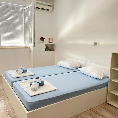 מוסטר Candy Apartments מראה חיצוני תמונה