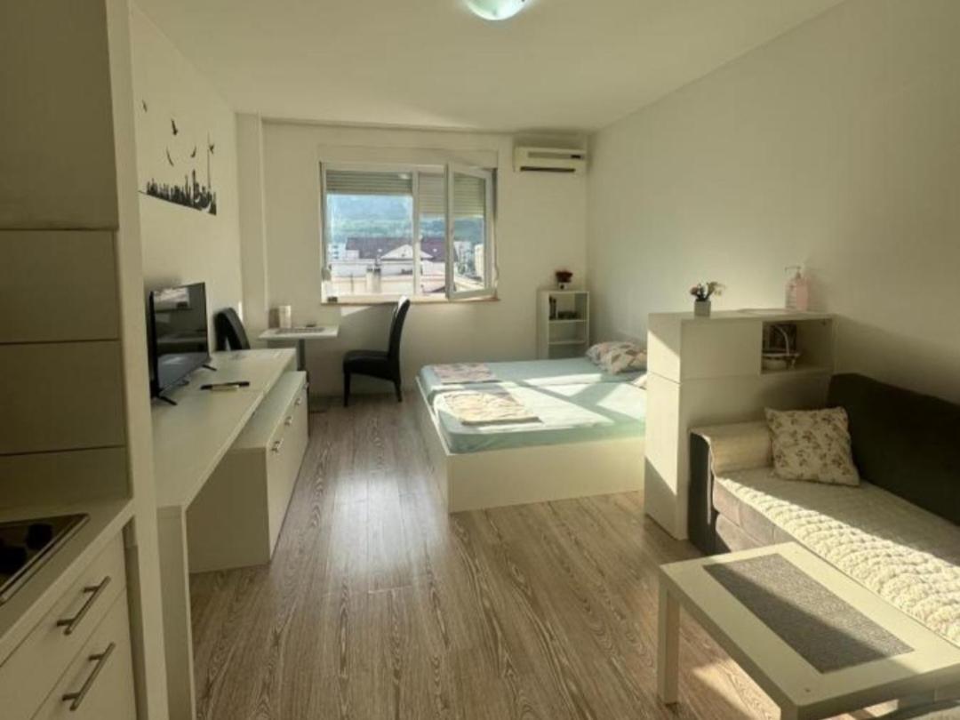 מוסטר Candy Apartments מראה חיצוני תמונה
